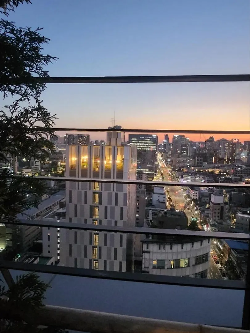 Warm House, New Building, Dongdaemun History & Culture Park Station Daire Seul Güney Kore